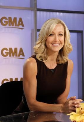 Lara Spencer Homecoming Grand Marshal