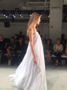 Photo by Tess Petak | Noon by Noor