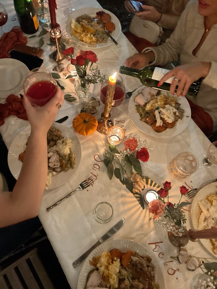 The Pinterest-Worthy Friendsgiving