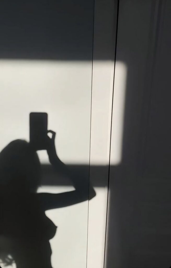 The Psychology of the Mirror Selfie